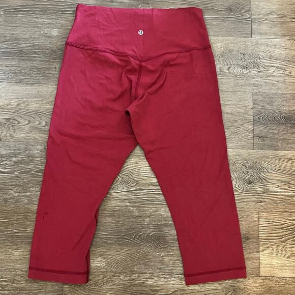 Lululemon Maroon Cropped Leggings - Size 10 - Picture 1 of 6